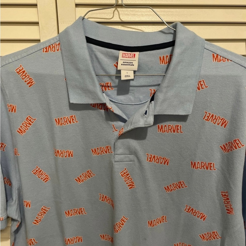 Men’s Amazon essentials Marvel polo styled shirt size large